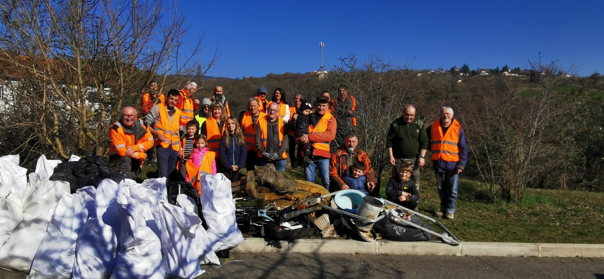 PHOTO RETOUR JOURNEE PROPRETE 8.jpg