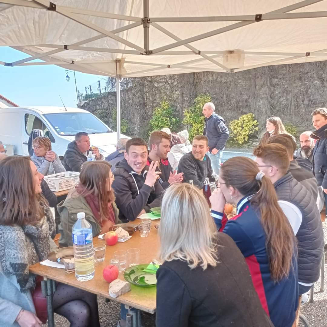 PHOTO SOUPE AUX CHOUX 10 PERSONNE.jpg