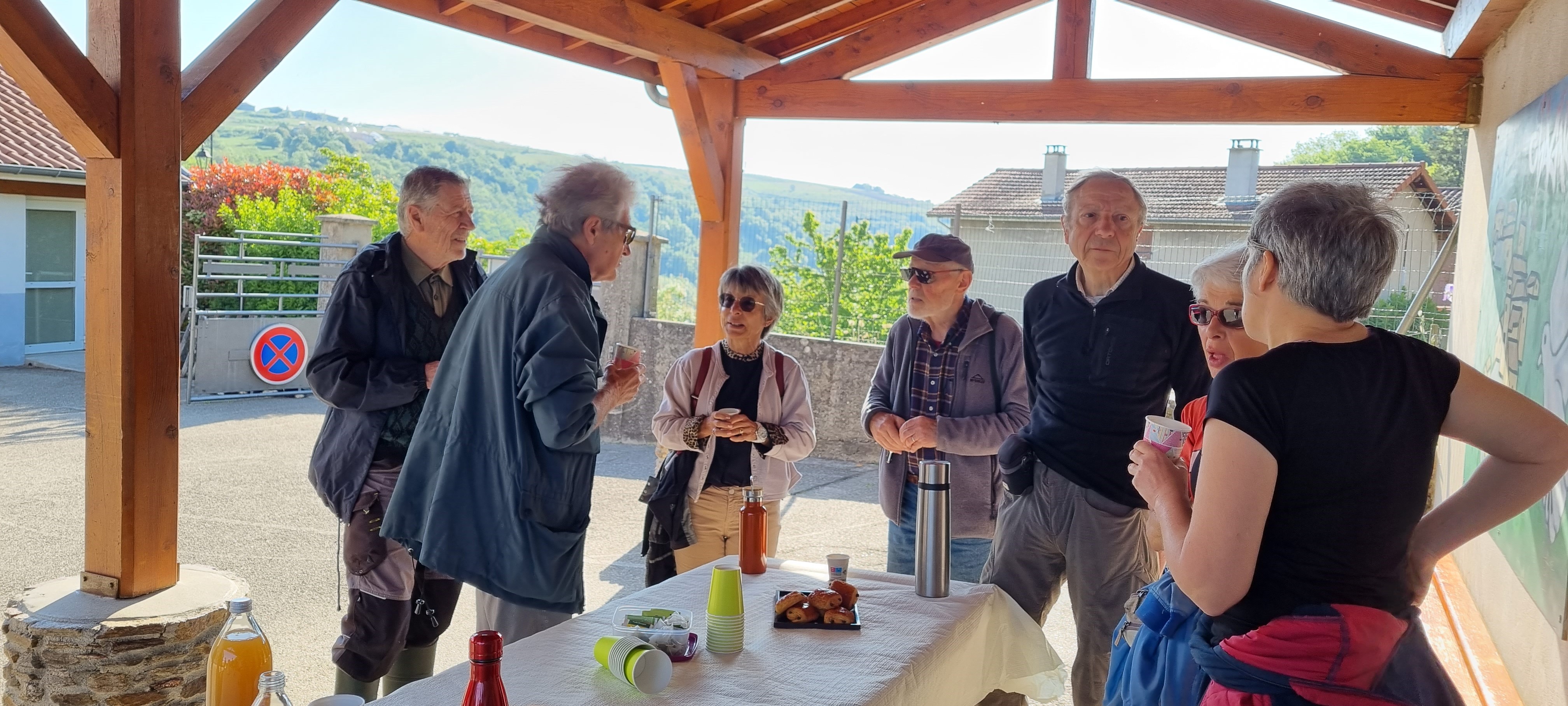 accueil préau aqueduc 2.jpg