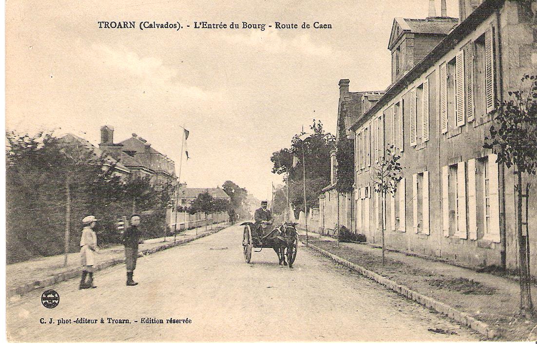 100 R Entrée du bourg 1915 1
