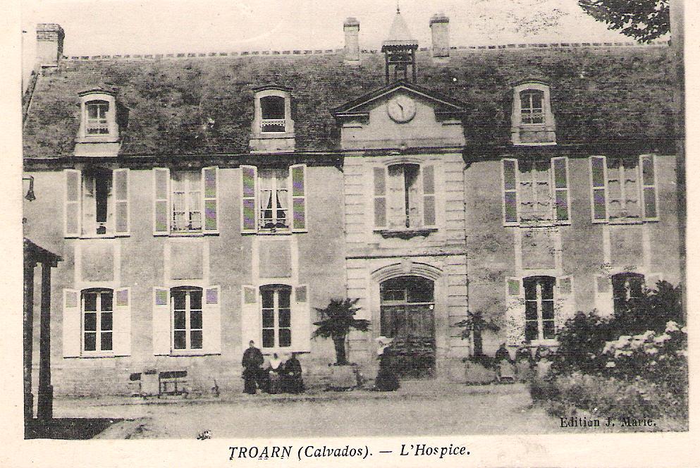 Cour 4.jpg