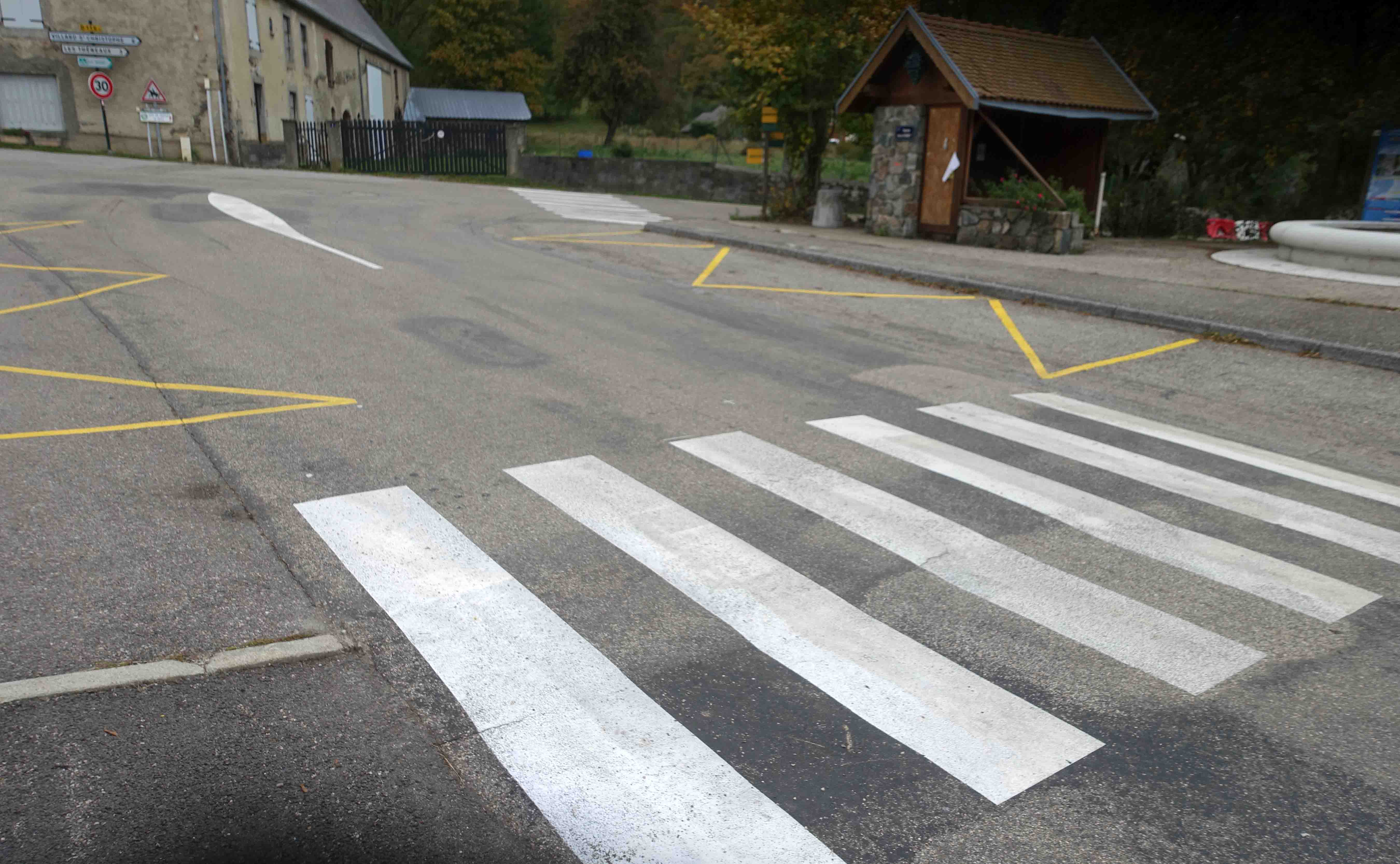 signalisation place de l_aigle 11.jpg