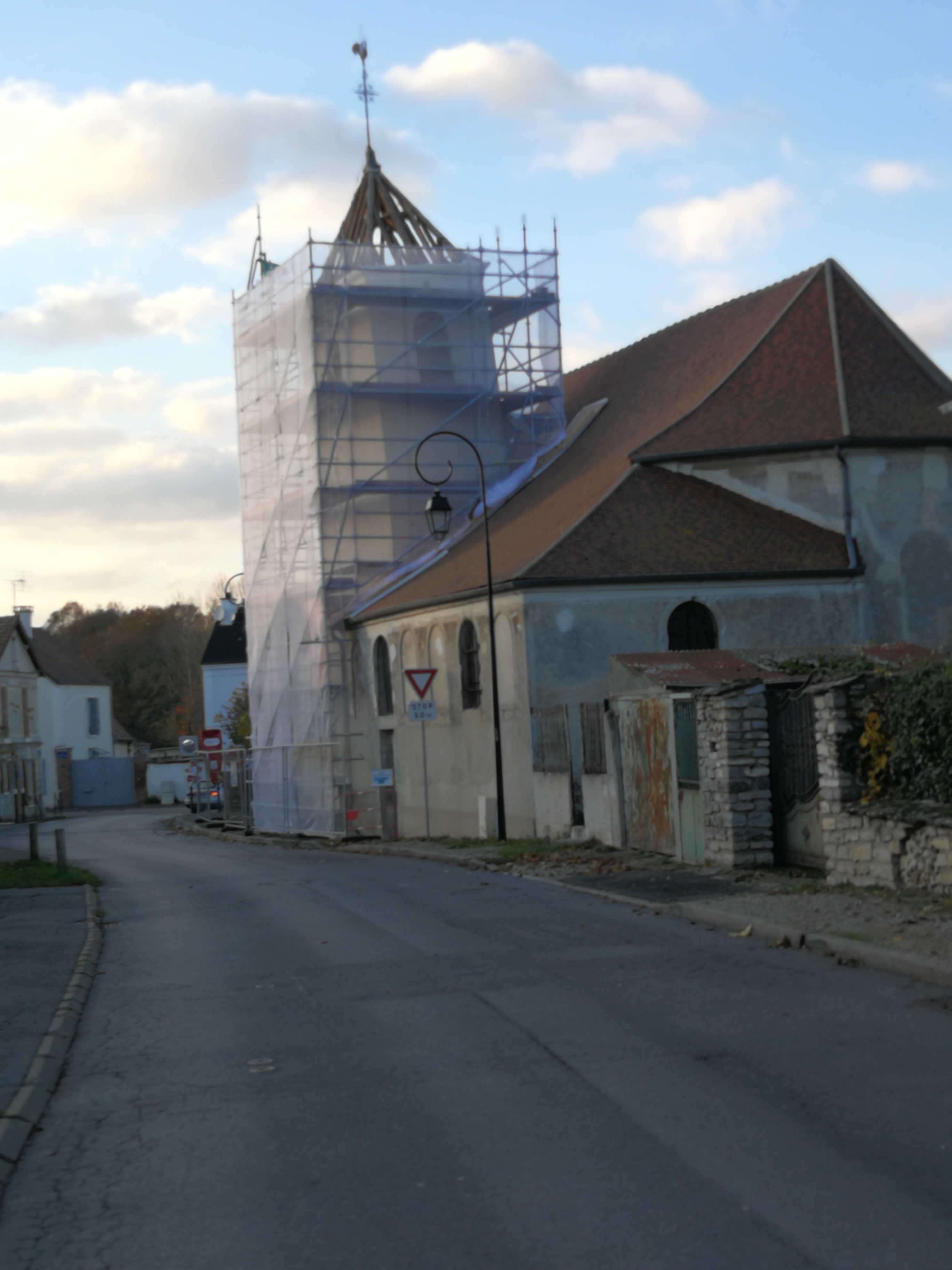 Eglise travaux 5 Echafaudage & Toile protectrice