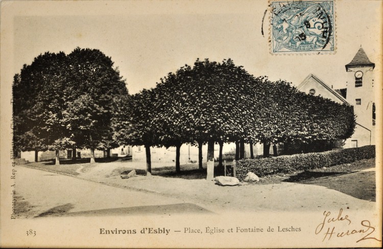 Lesches - Place de l'Eglise