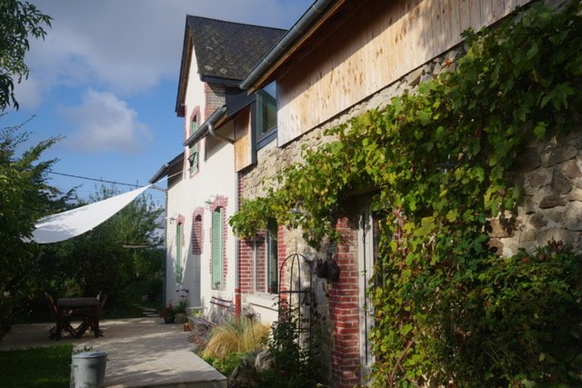 LesjardsinsdeNanine_Chambresdhotes_Correze_Lapleau_Facade_h.JPG