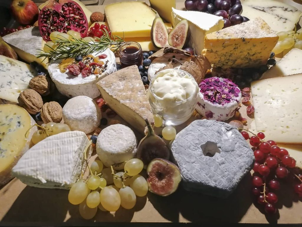 Savourez vos idées_Fromager marché.jpg