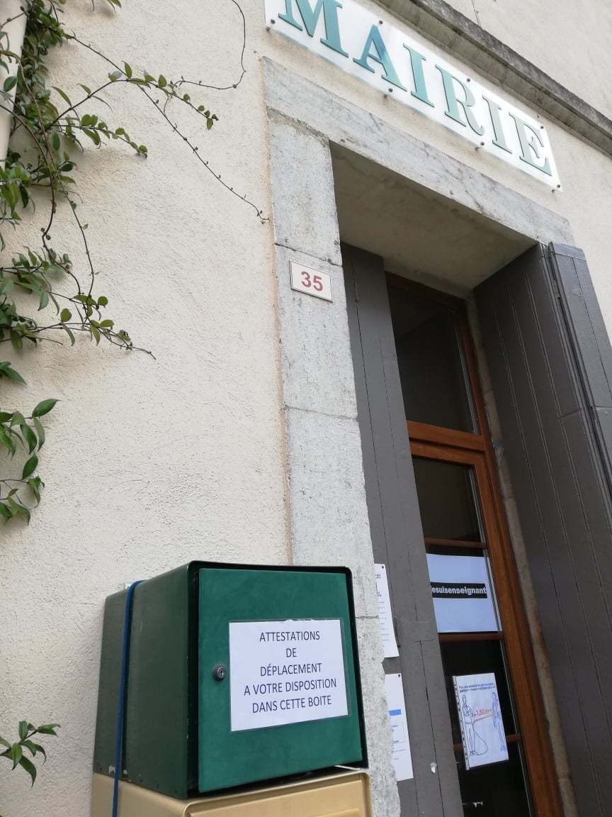 boite à attest.jpg