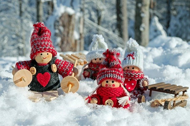 doll-figures-3015495_640.jpg
