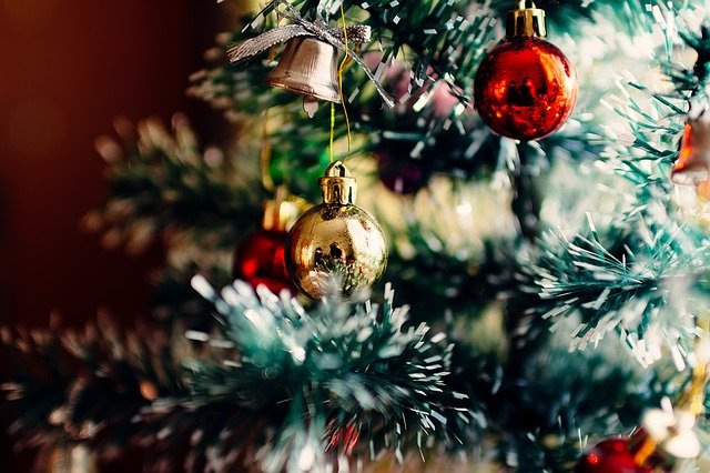 christmas-tree-1149619_640.jpg