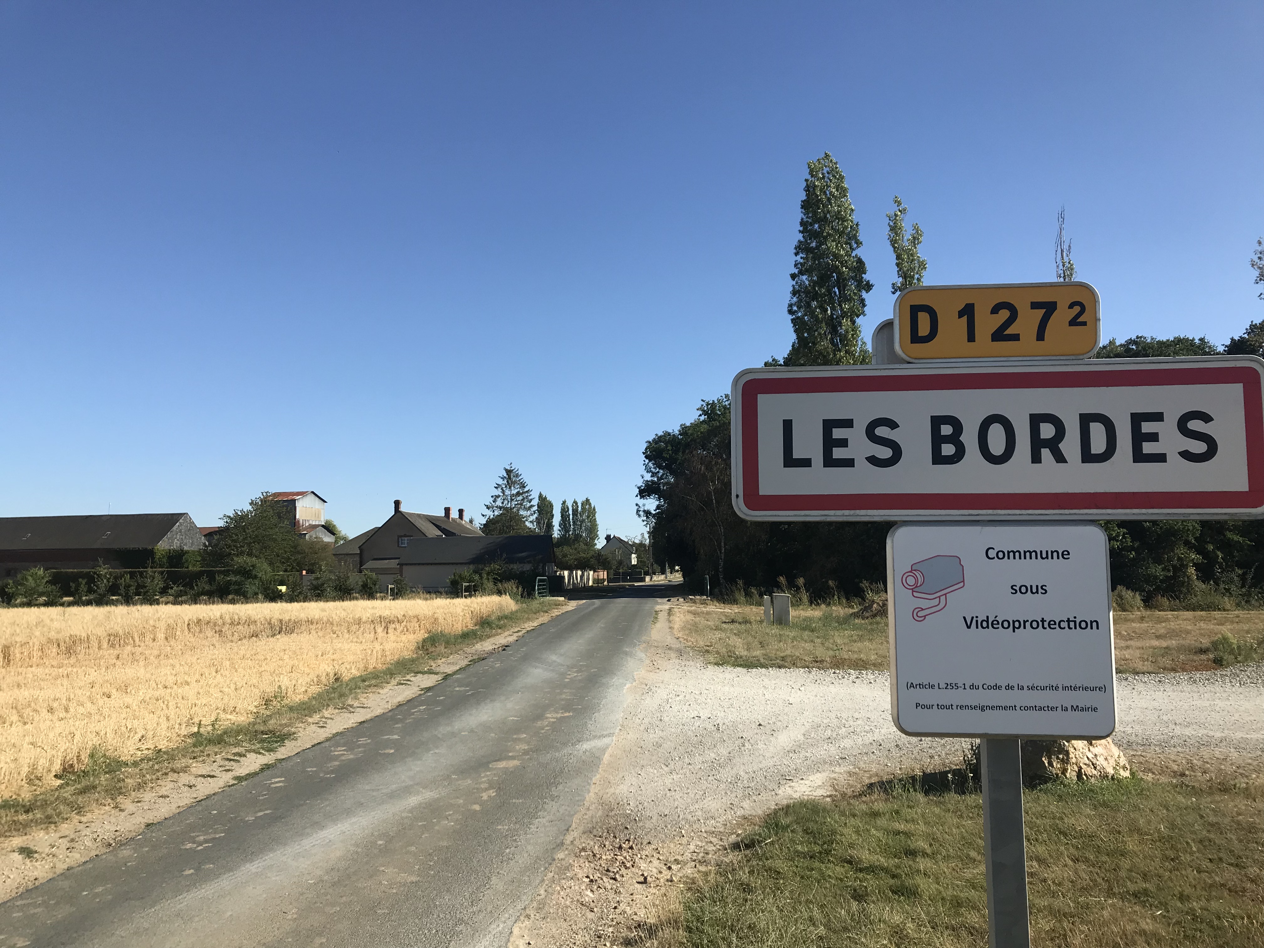 Les Bordes 2.JPG