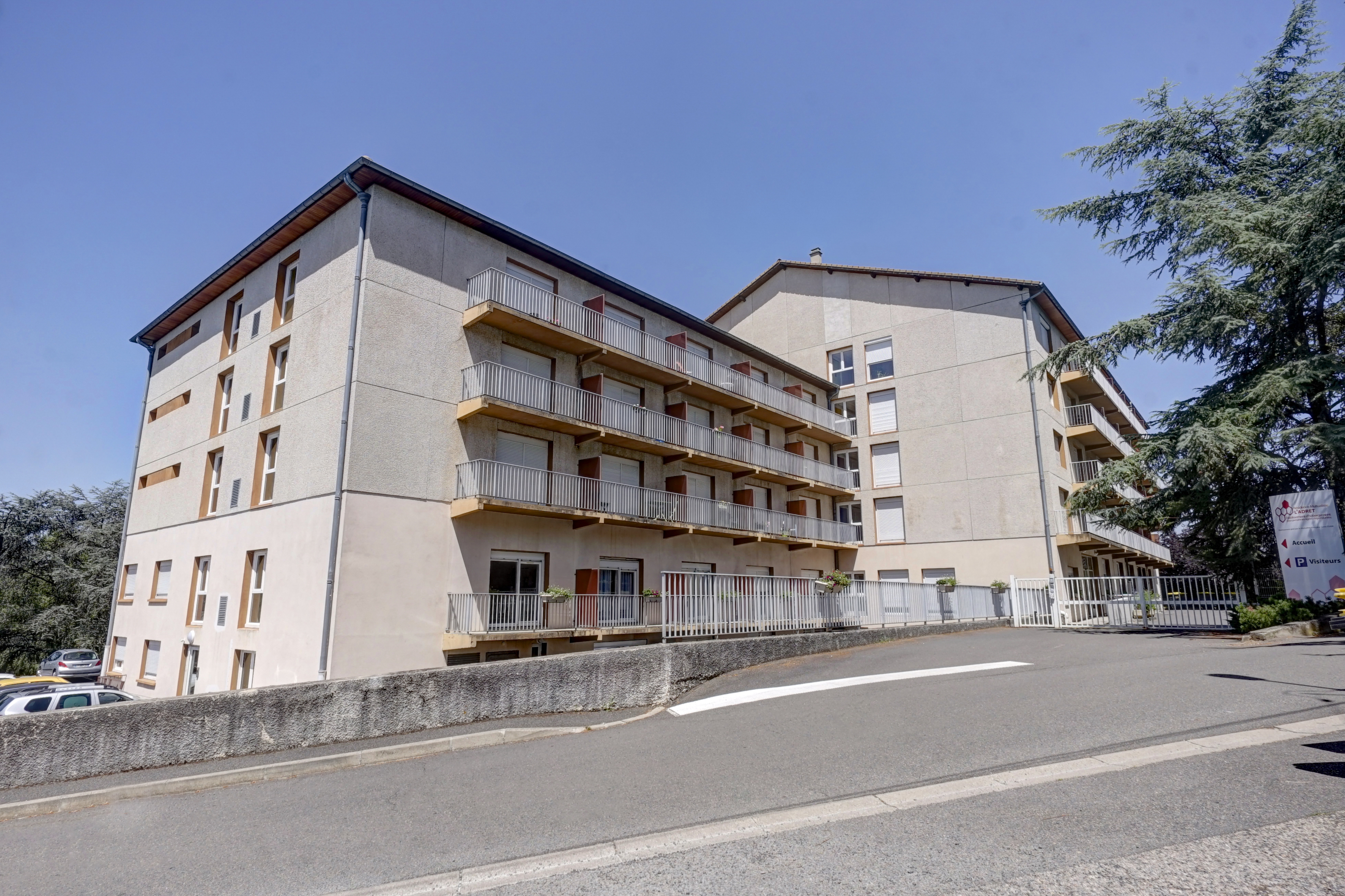 Adret - entrée route