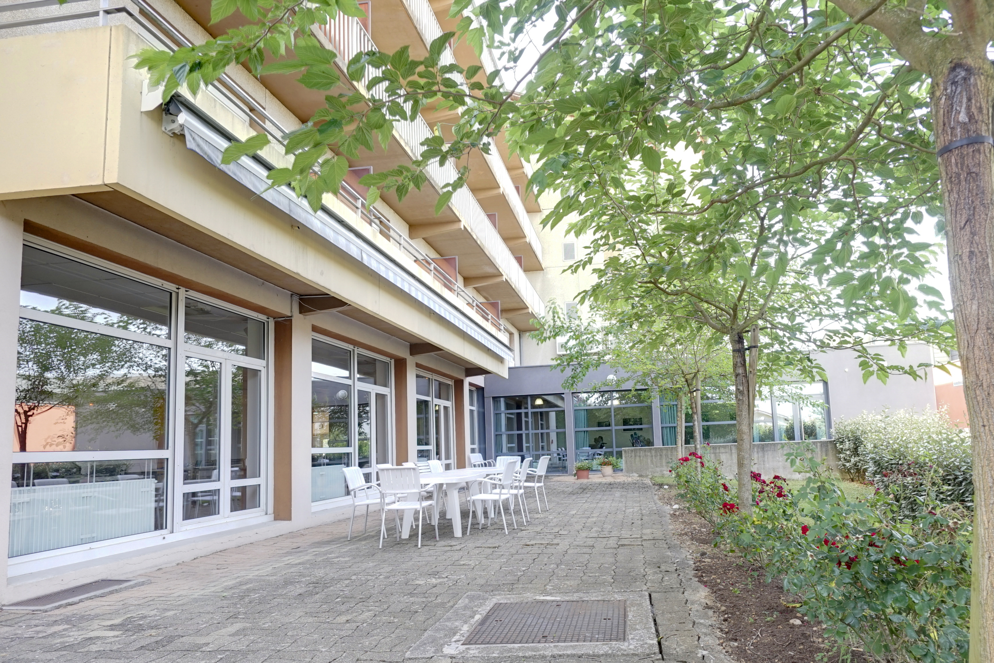 Adret - terrasse extérieure
