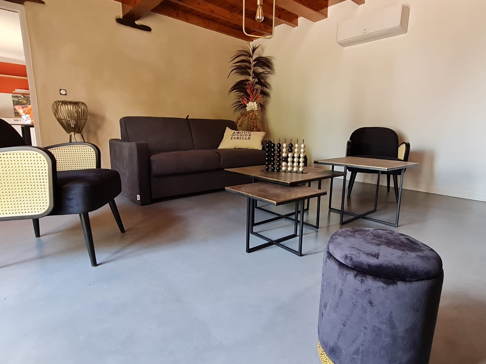 gîte la ferme des délices salon.jpg