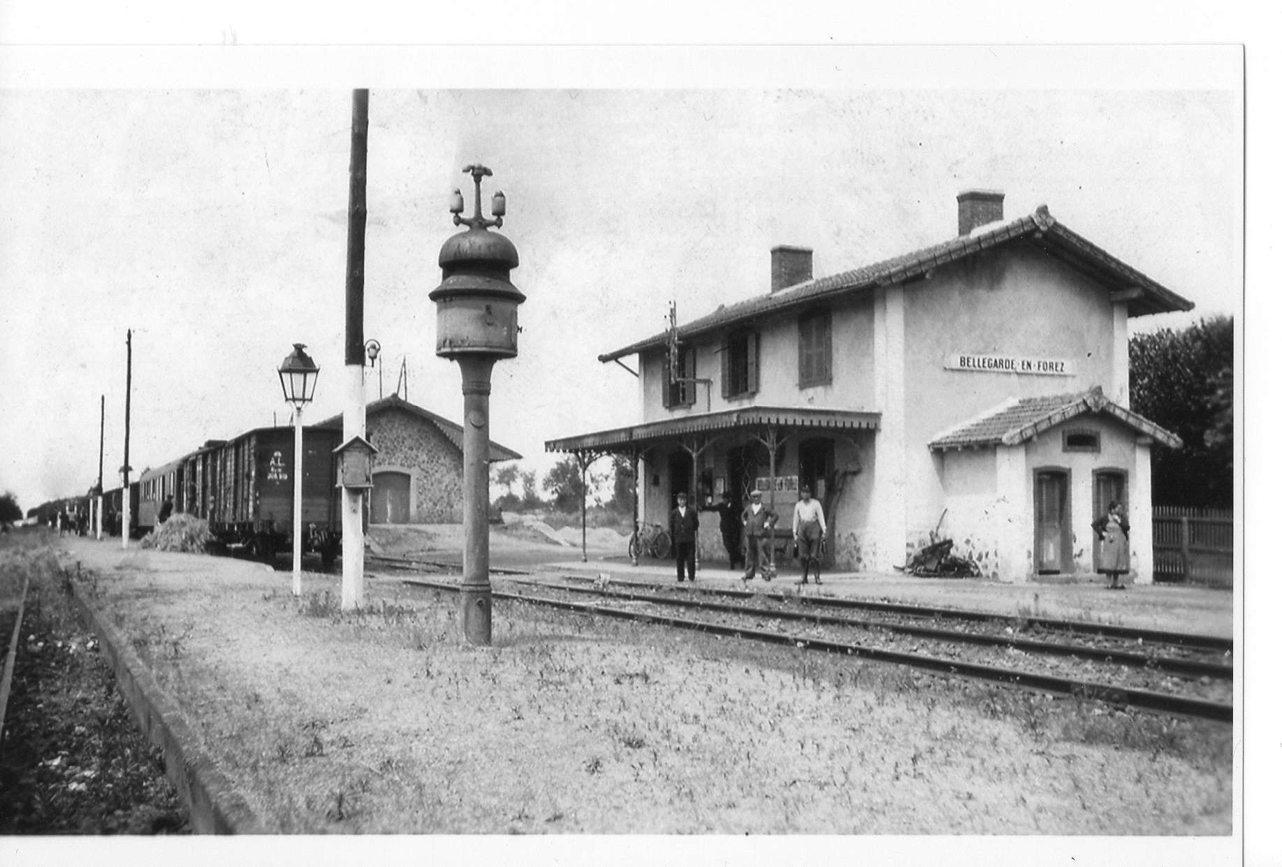 4 gare Bellegarde.jpg