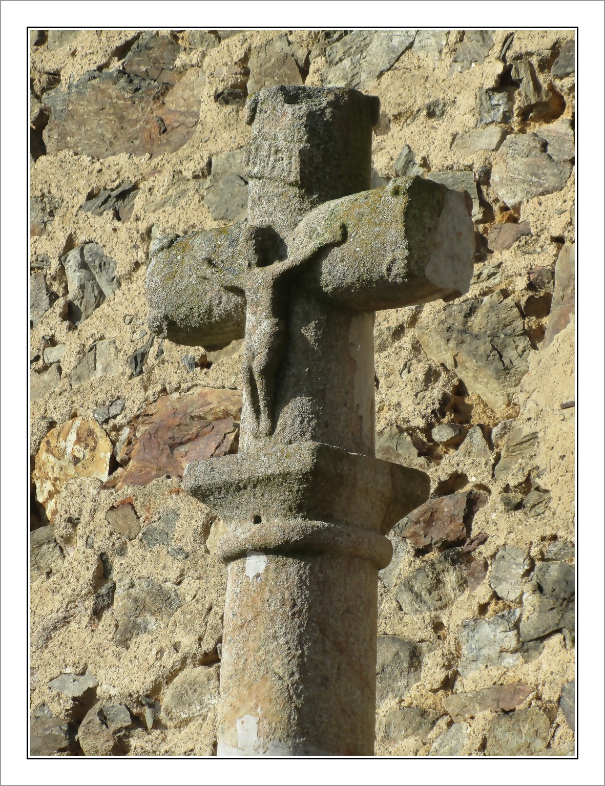 Croix de l'église - Détail