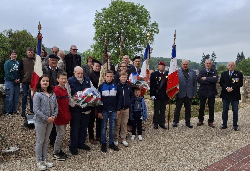8 mai Fontaine 1.jpg