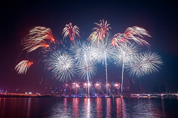 repas et feu d_artifice aux etangs fontaine la soret 2026.jpg
