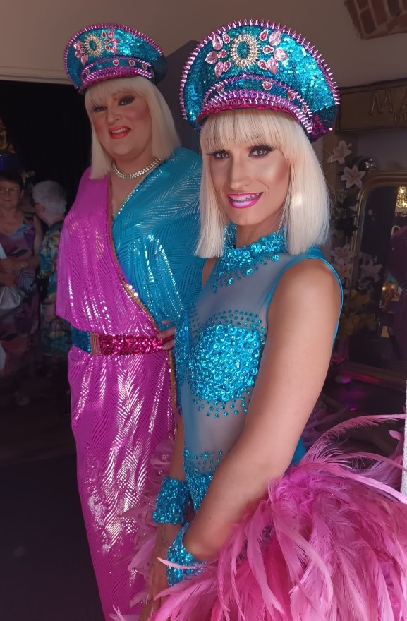 CABARET 4.jpg