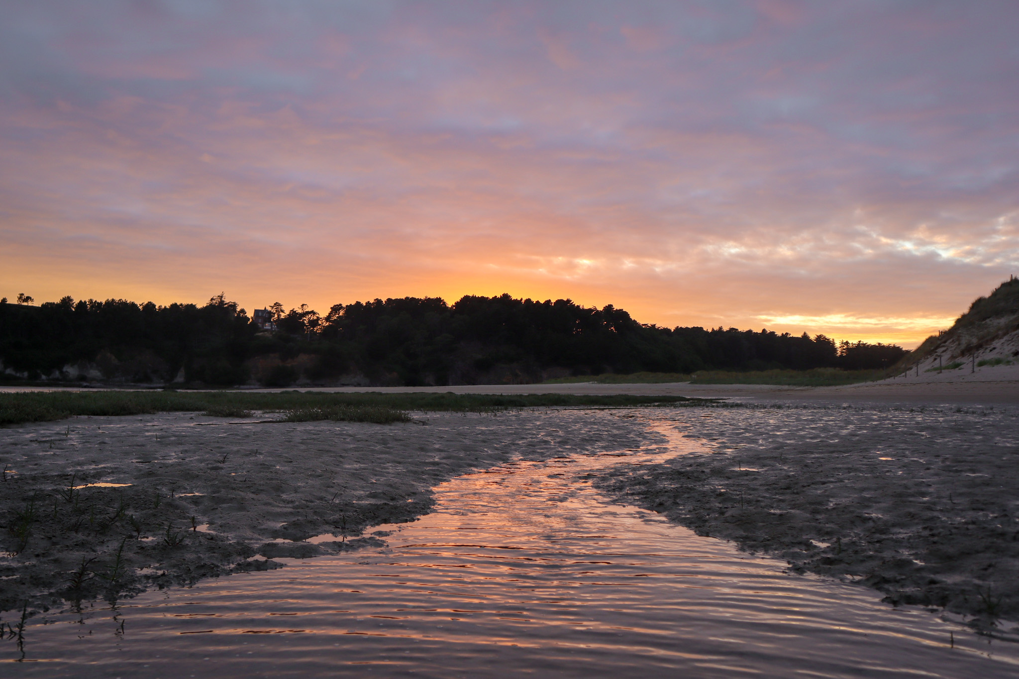 Hau-La rivières éphémère-Lagunesablesdorlespins.jpg