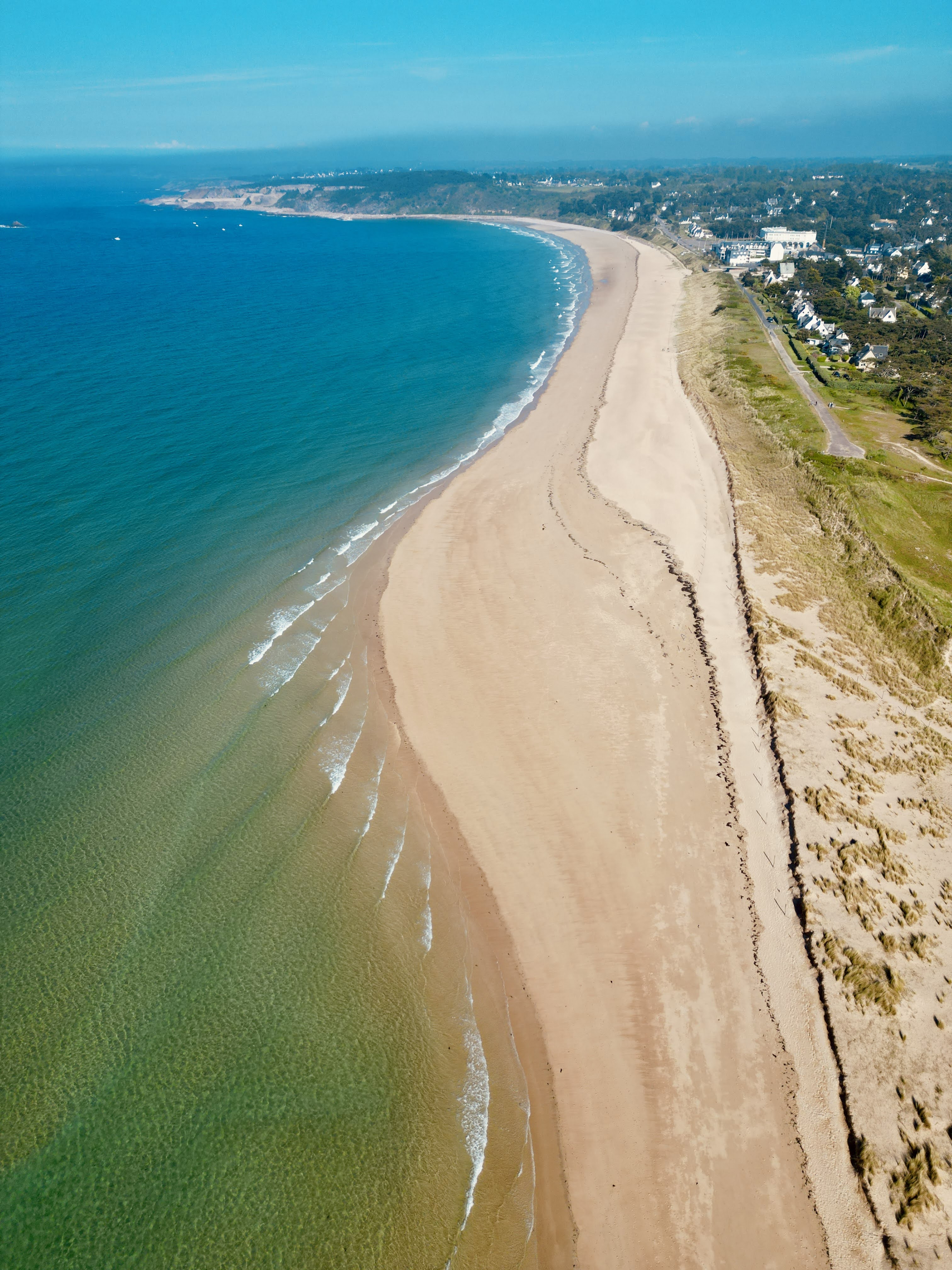 LIEVRE J_La plage_sablesdorlespins.jpg