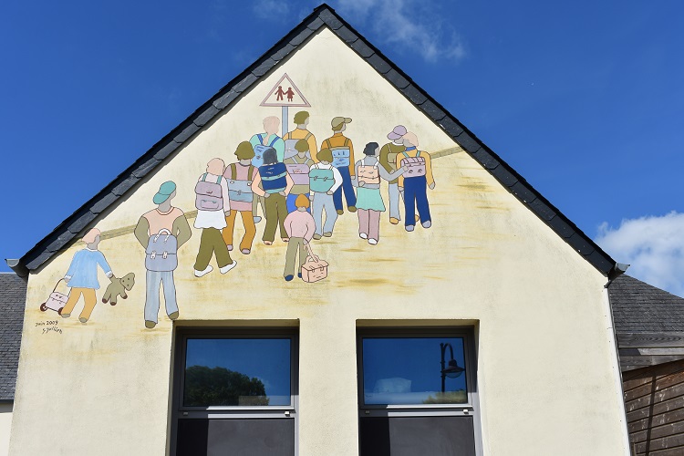 Ecole-c750.jpg