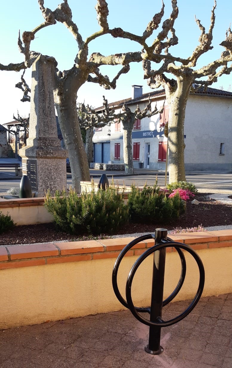 Support vélo mairie.jpg