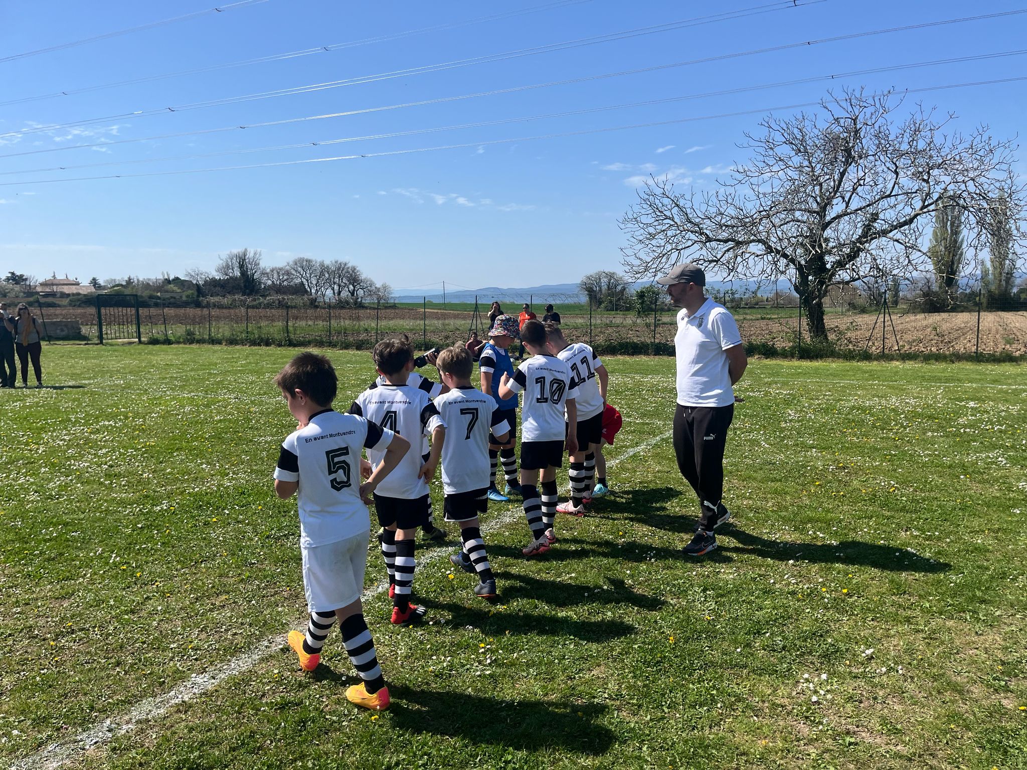 WhatsApp Image 2025-04-06 à 17.45.09_a1641ef8.jpg