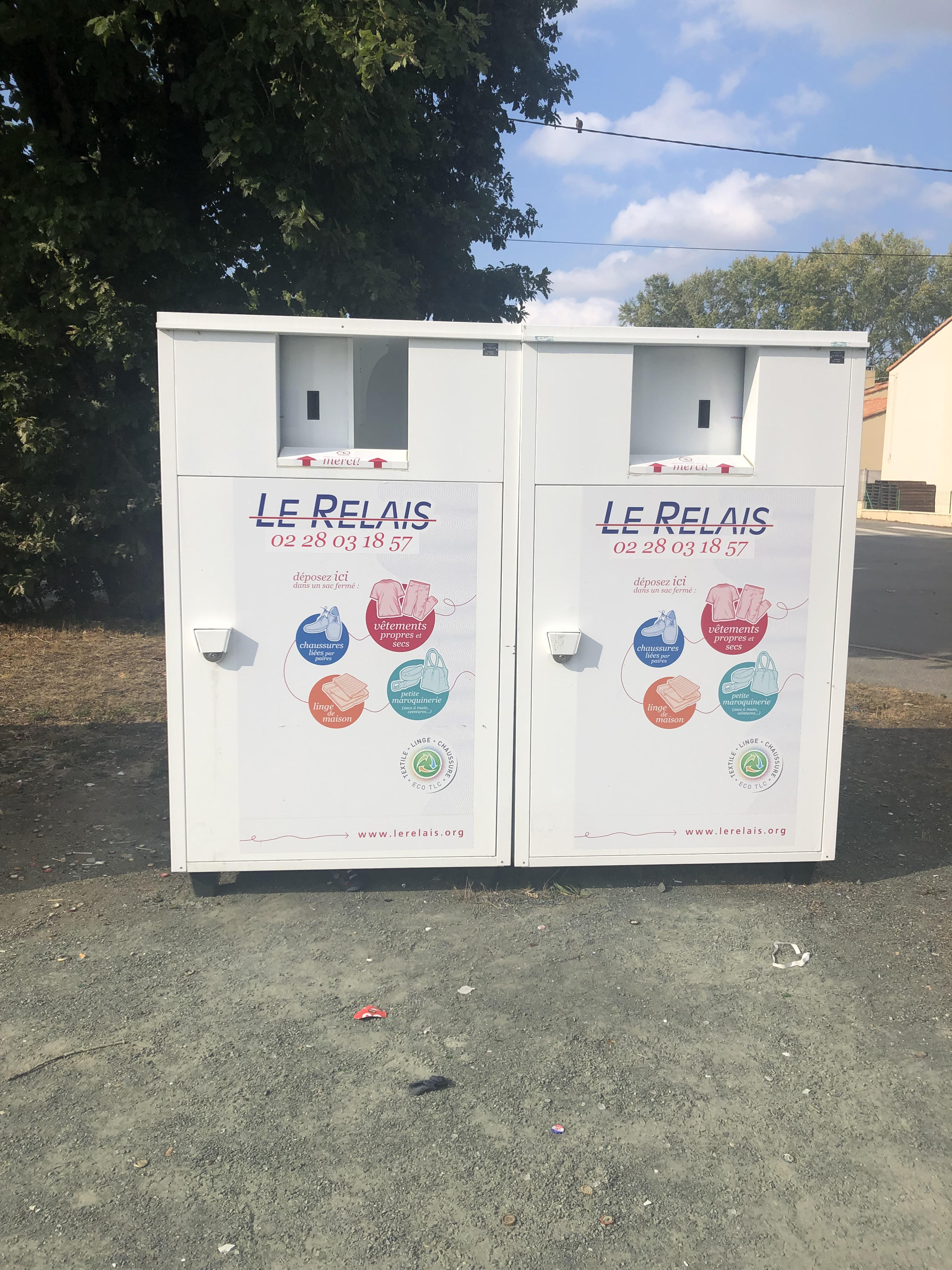 Borne Textile Les Carteries.jpg