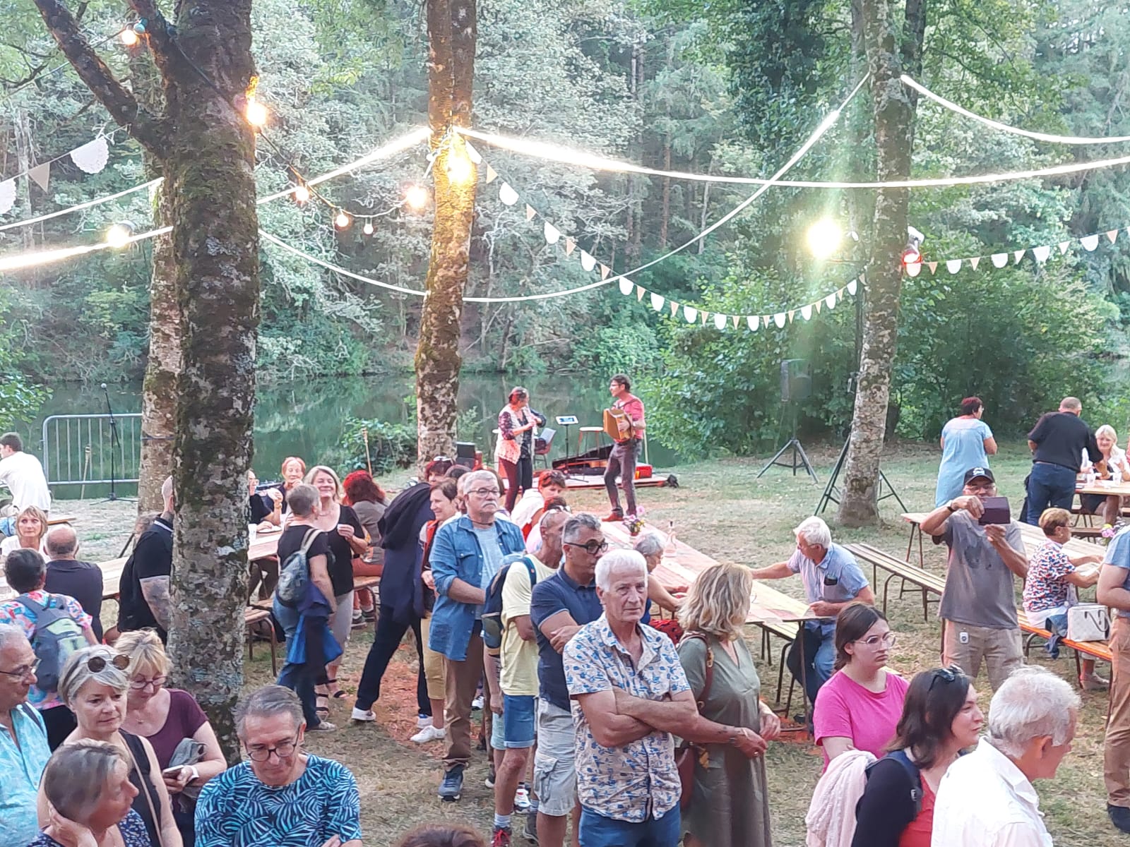 16/09/2023 journée du patrimoine : soirée guinguette au Grand Bateau