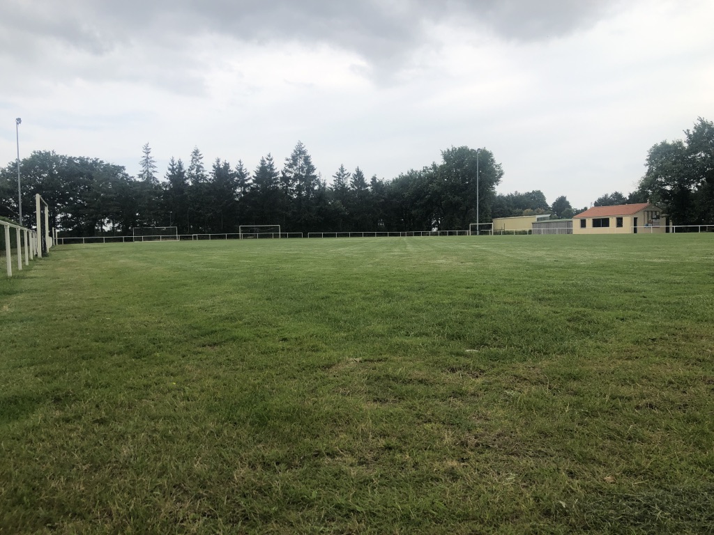 Stade de Bournezeau.jpg