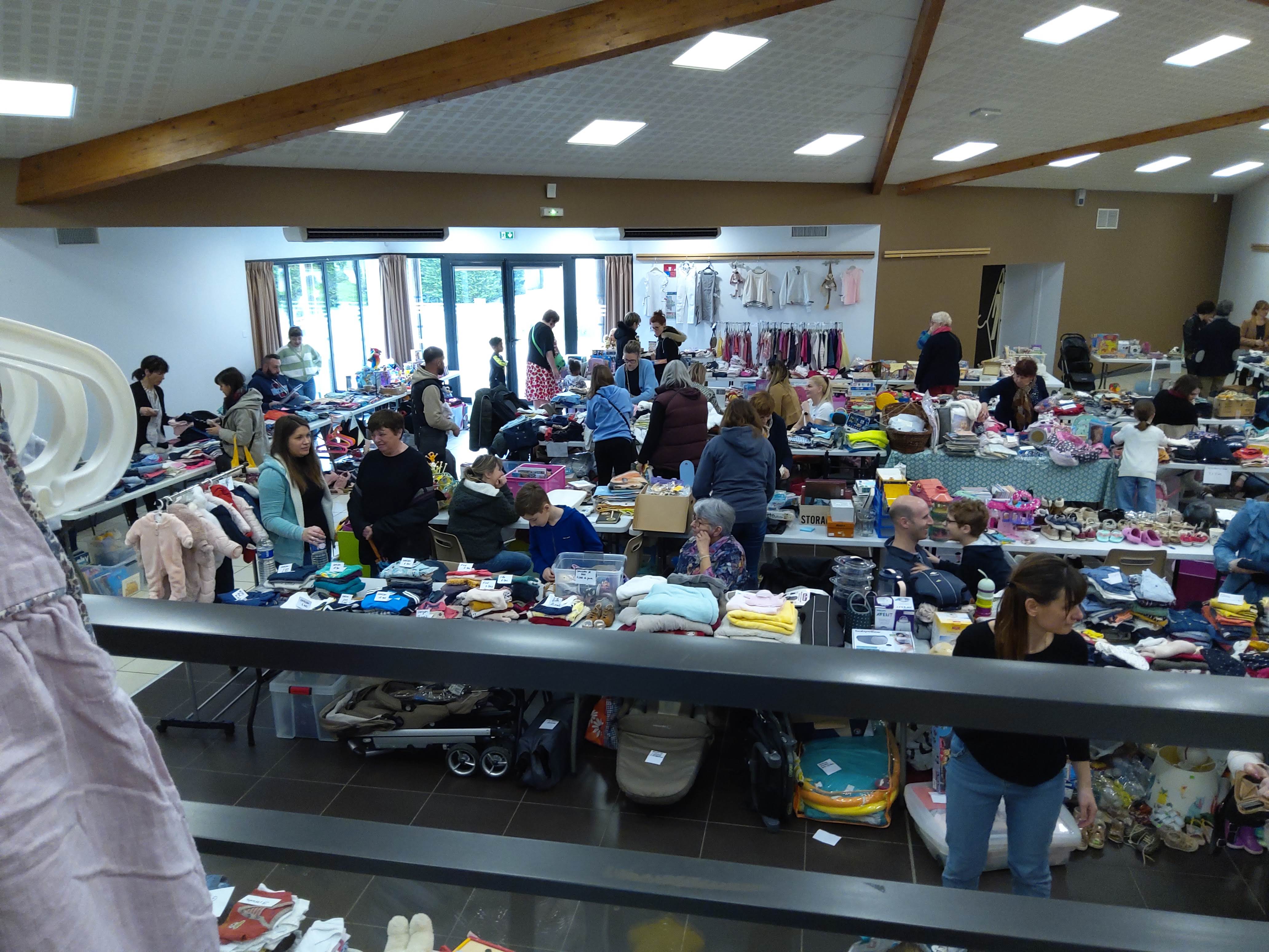 Bourse à l_enfance 3.jpg