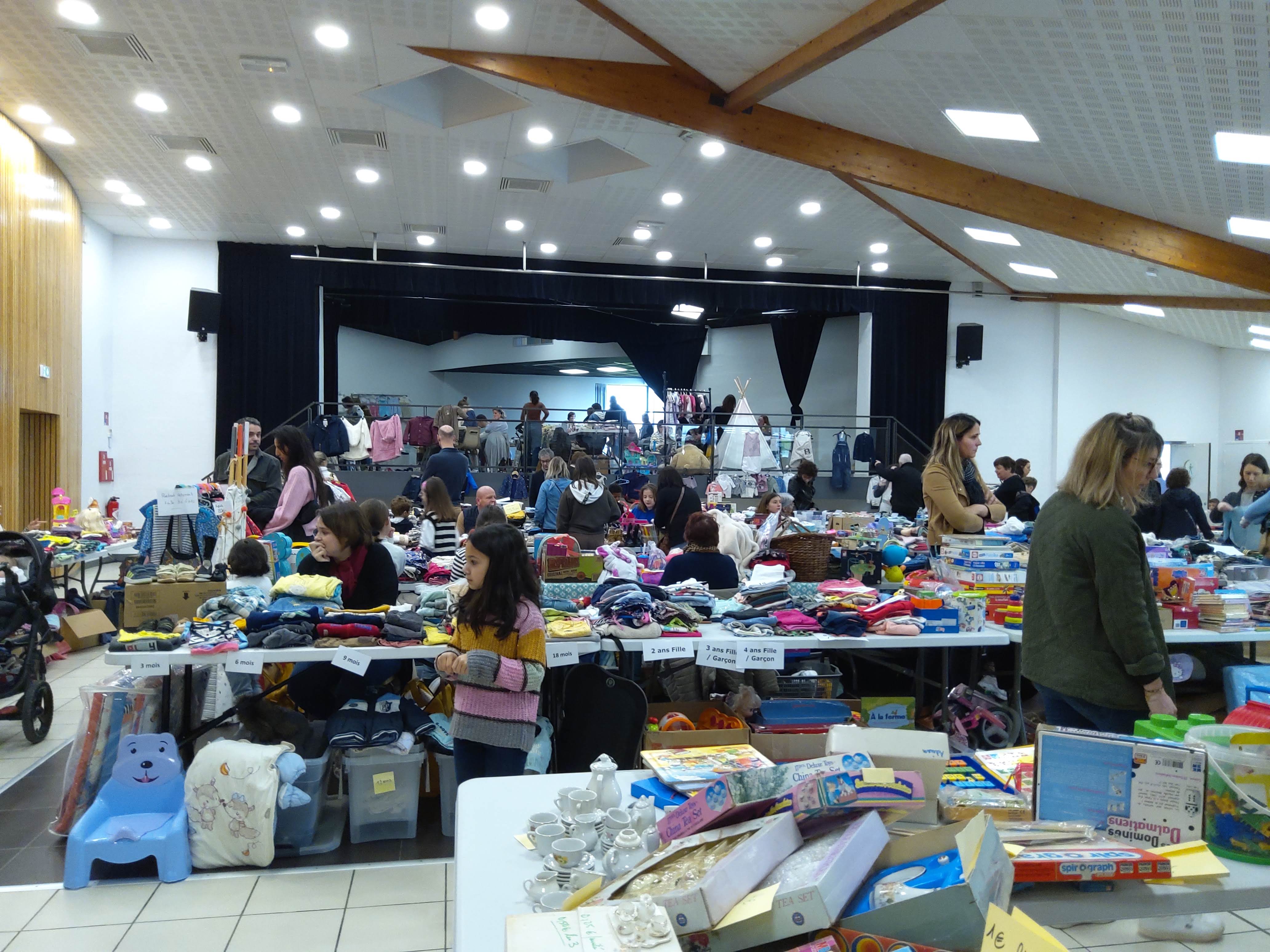 Bourse à l_enfance 1.jpg