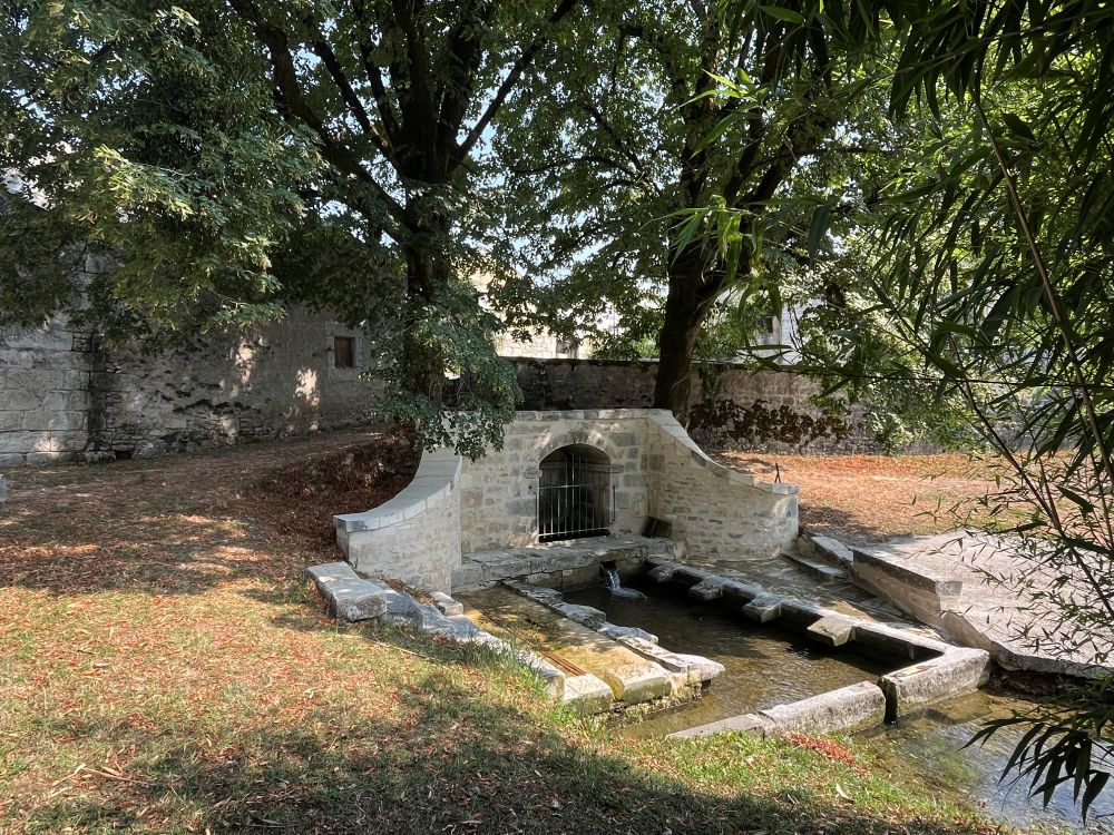 Fontaine de chez Thoreau 7.jpg