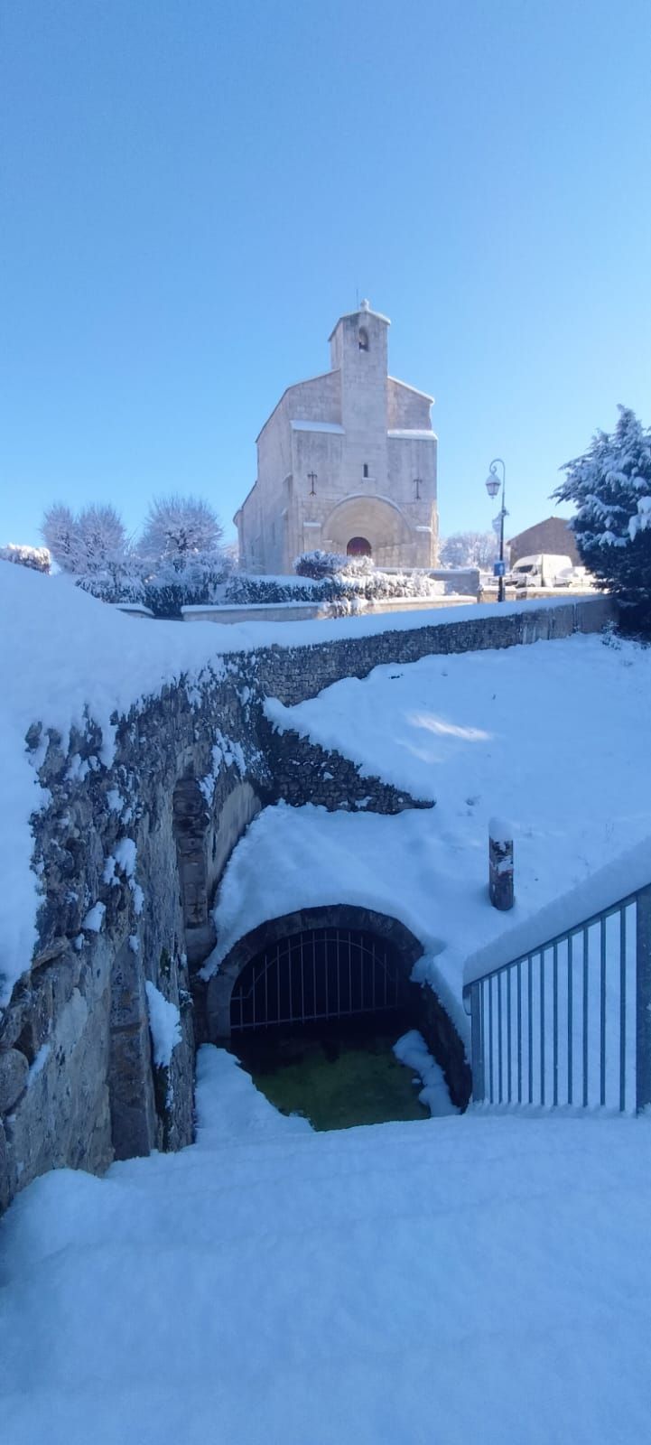 Eglise St Vivien 1.jpg