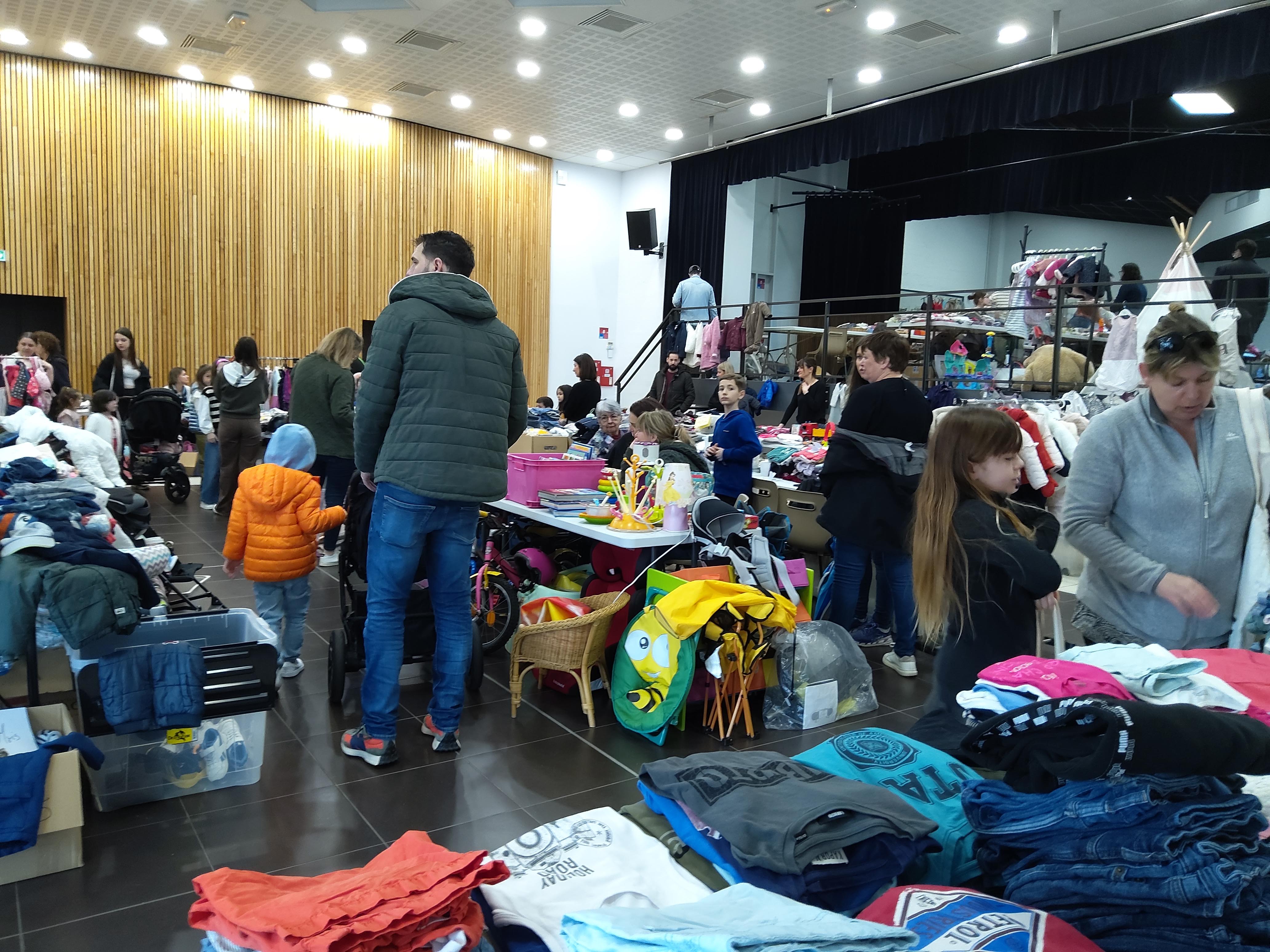 Bourse à l_enfance 2.jpg