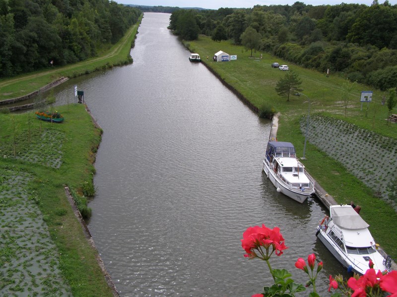 gde écl _800x600_.JPG