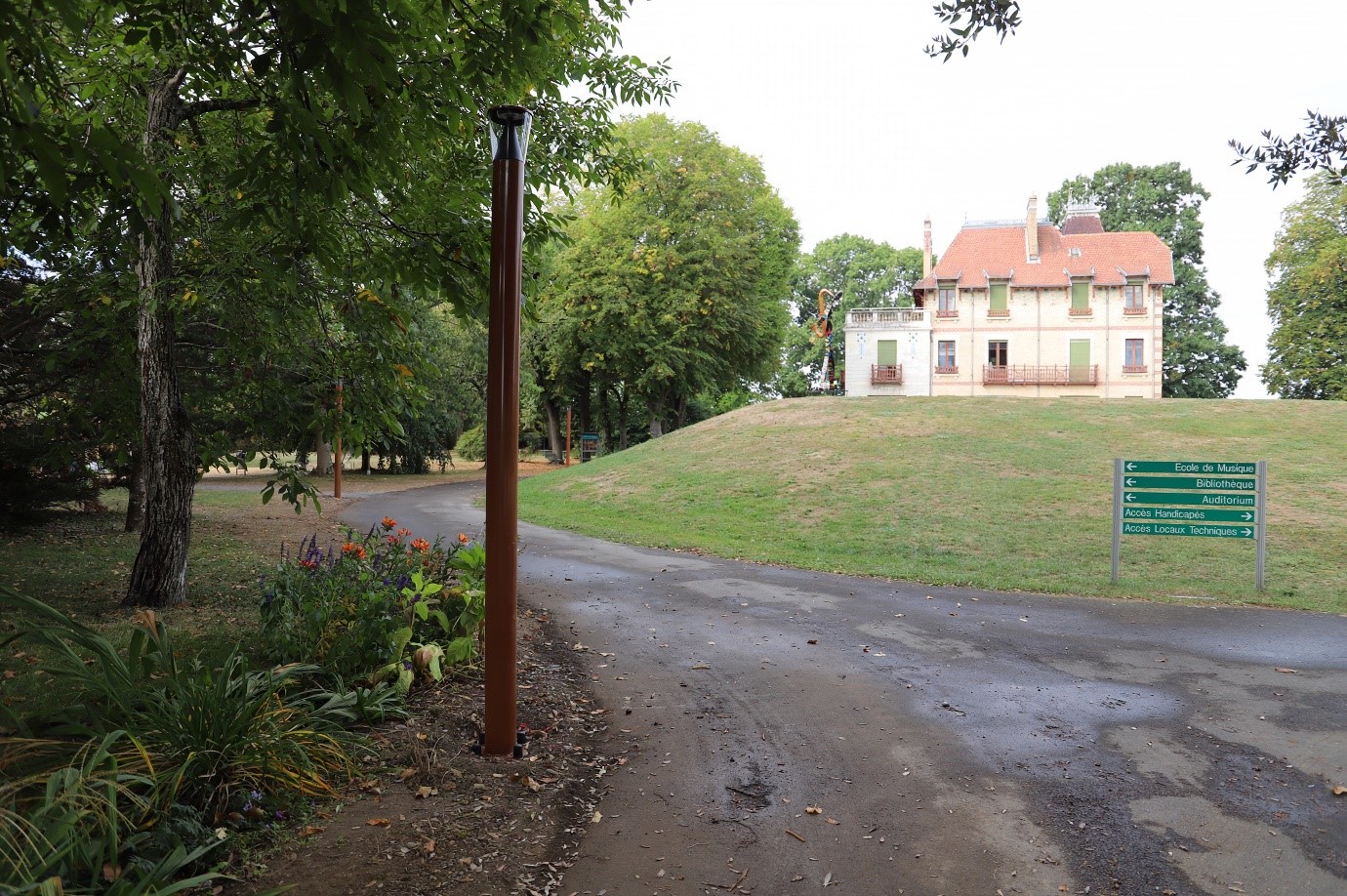 ECLAE3.jpg