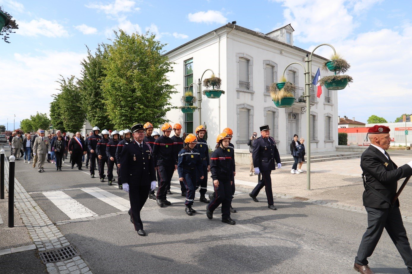 8mai1.jpg