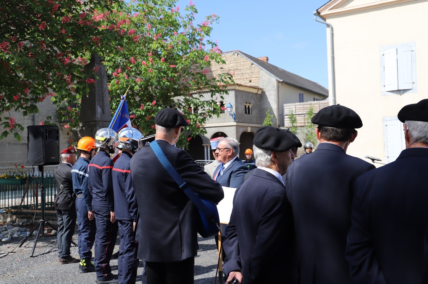 8mai9.jpg
