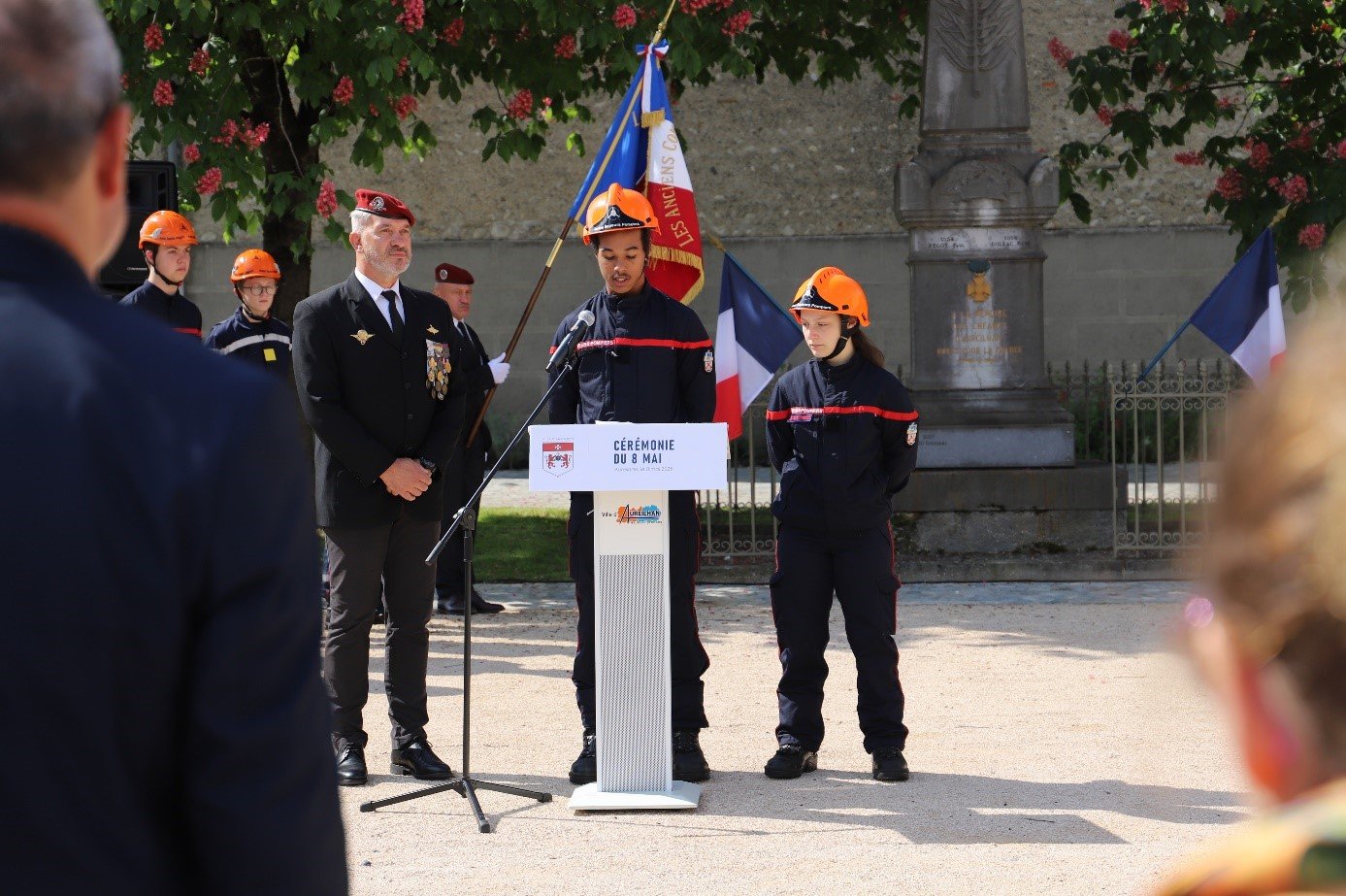 8mai2.jpg