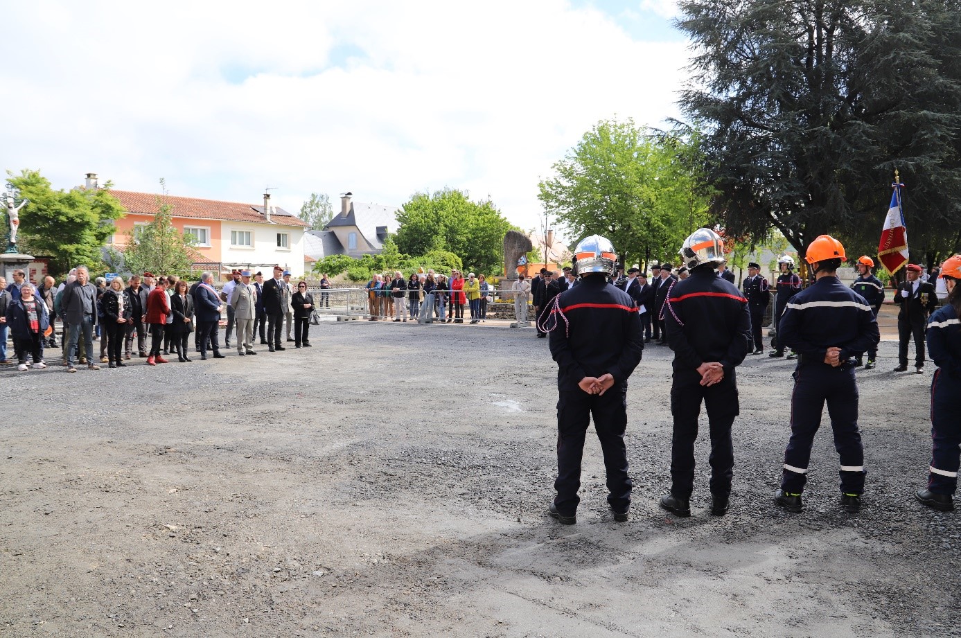 8mai4.jpg