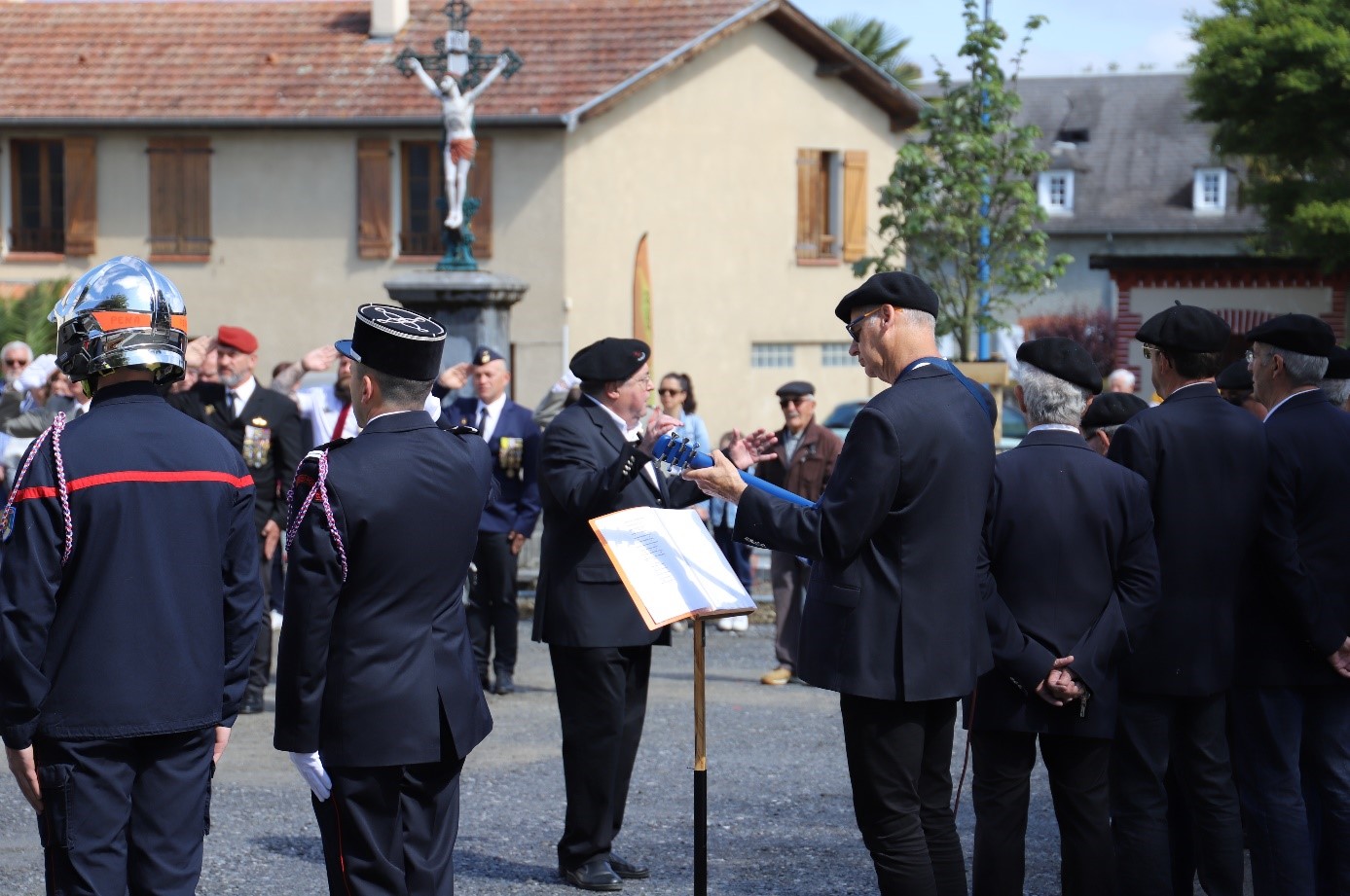 8mai7.jpg