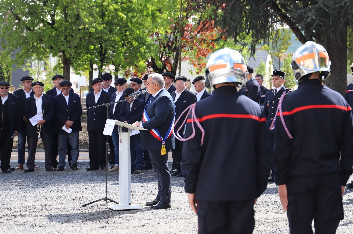 8mai3.jpg
