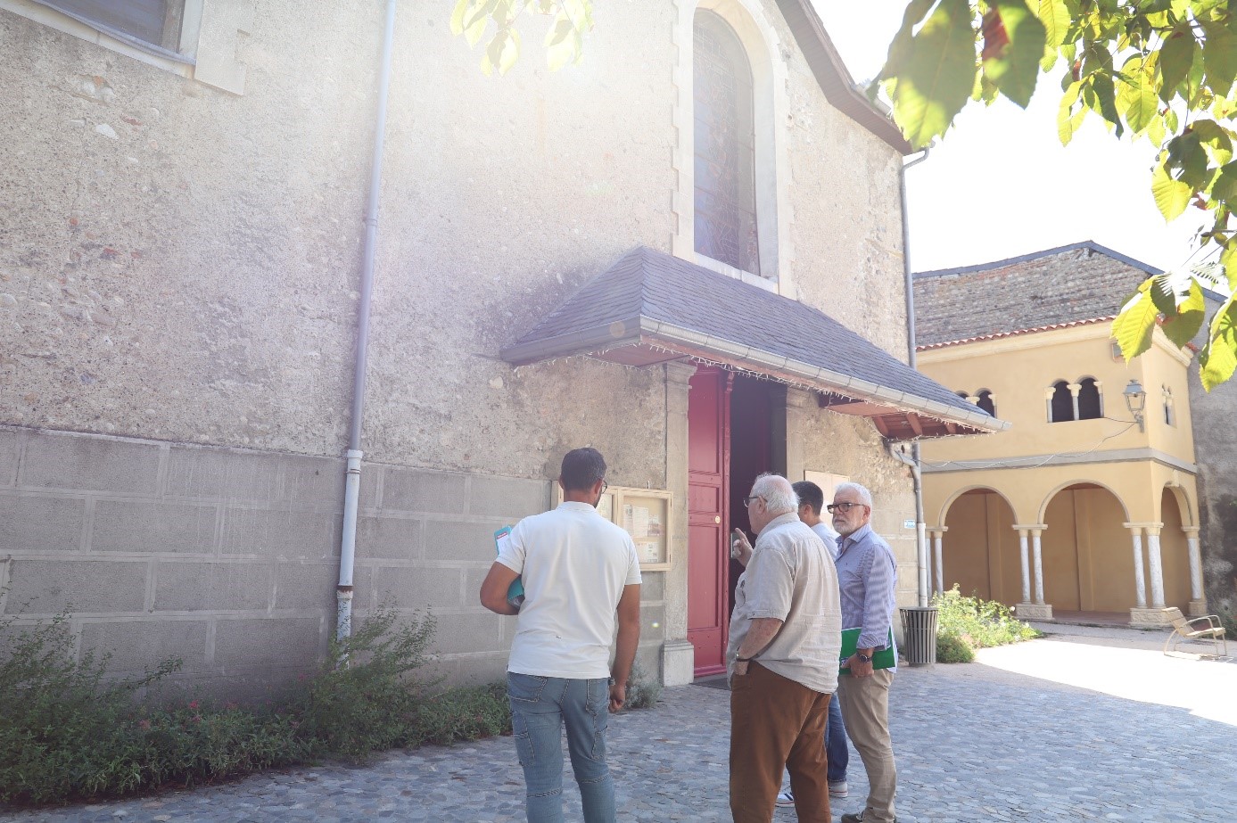 EGLISE2.jpg