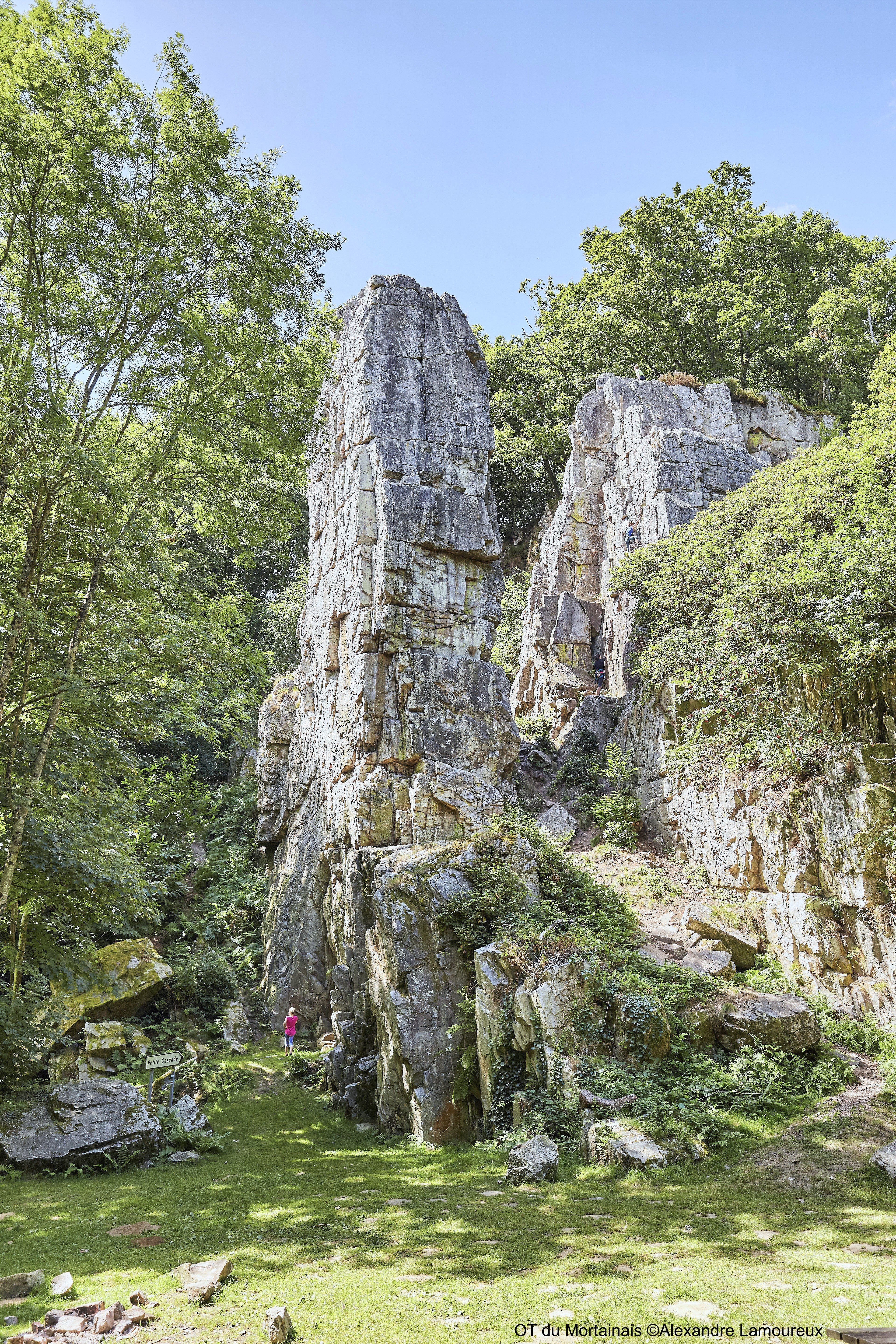 Rocher de l_Aiguille - A Lamoureux.jpg