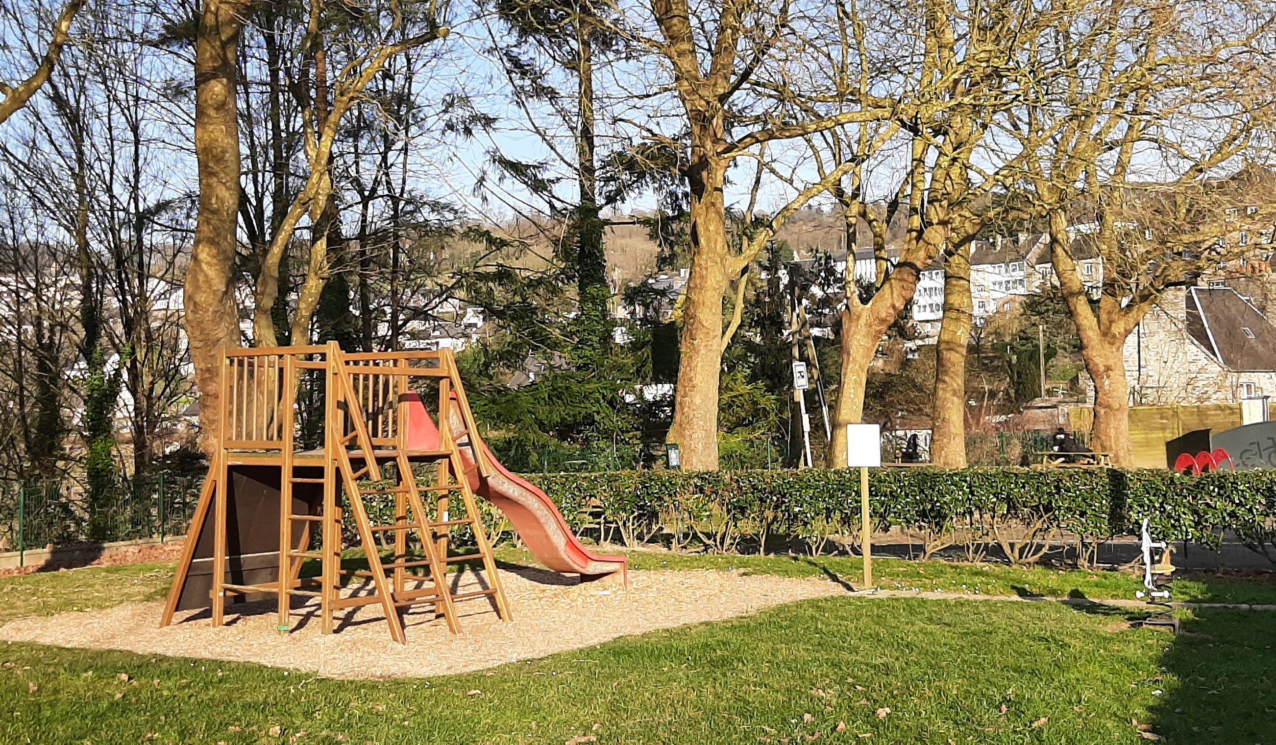 aire jeux _camping_.jpg