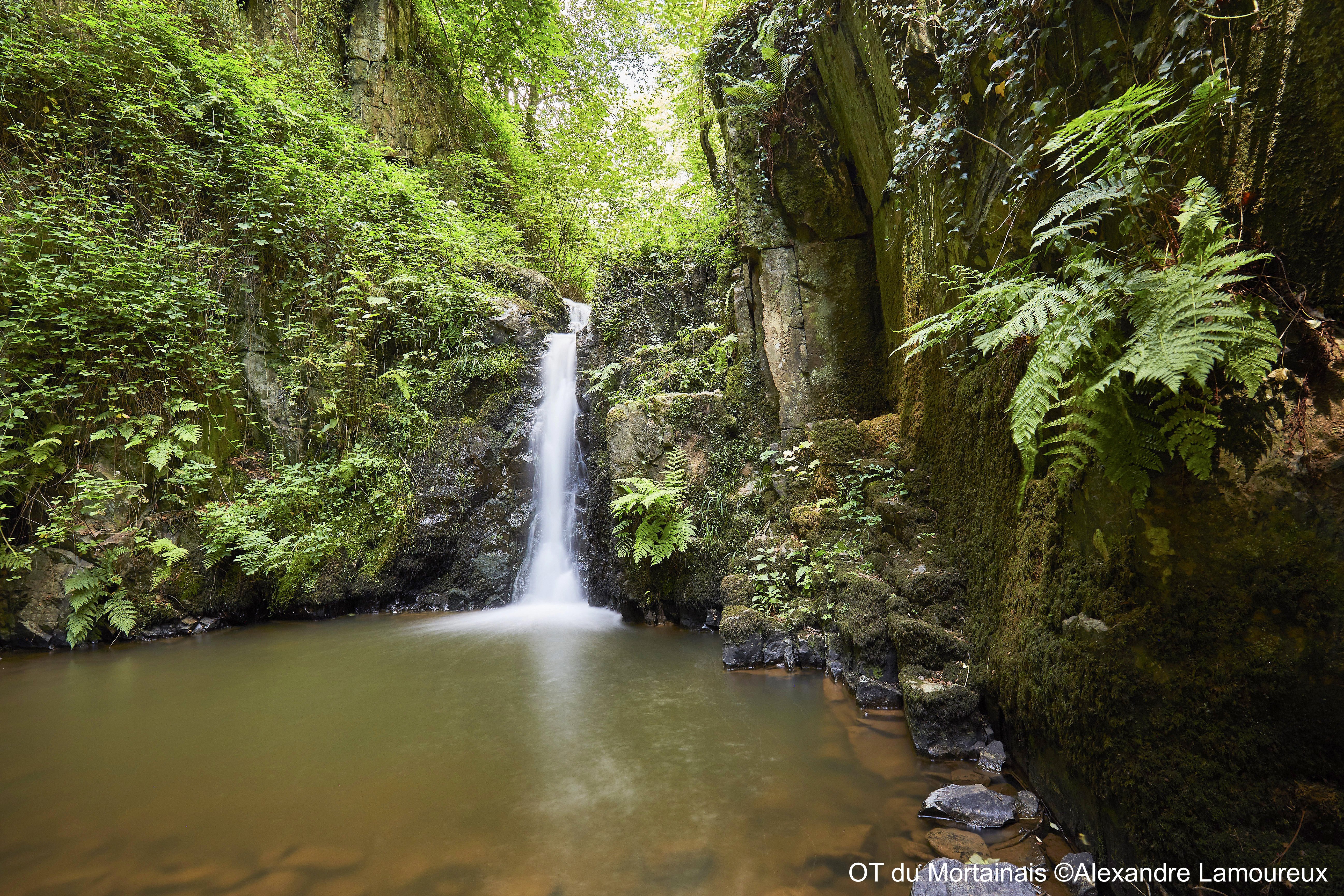 Petite Cascade - A Lamoureux.jpg