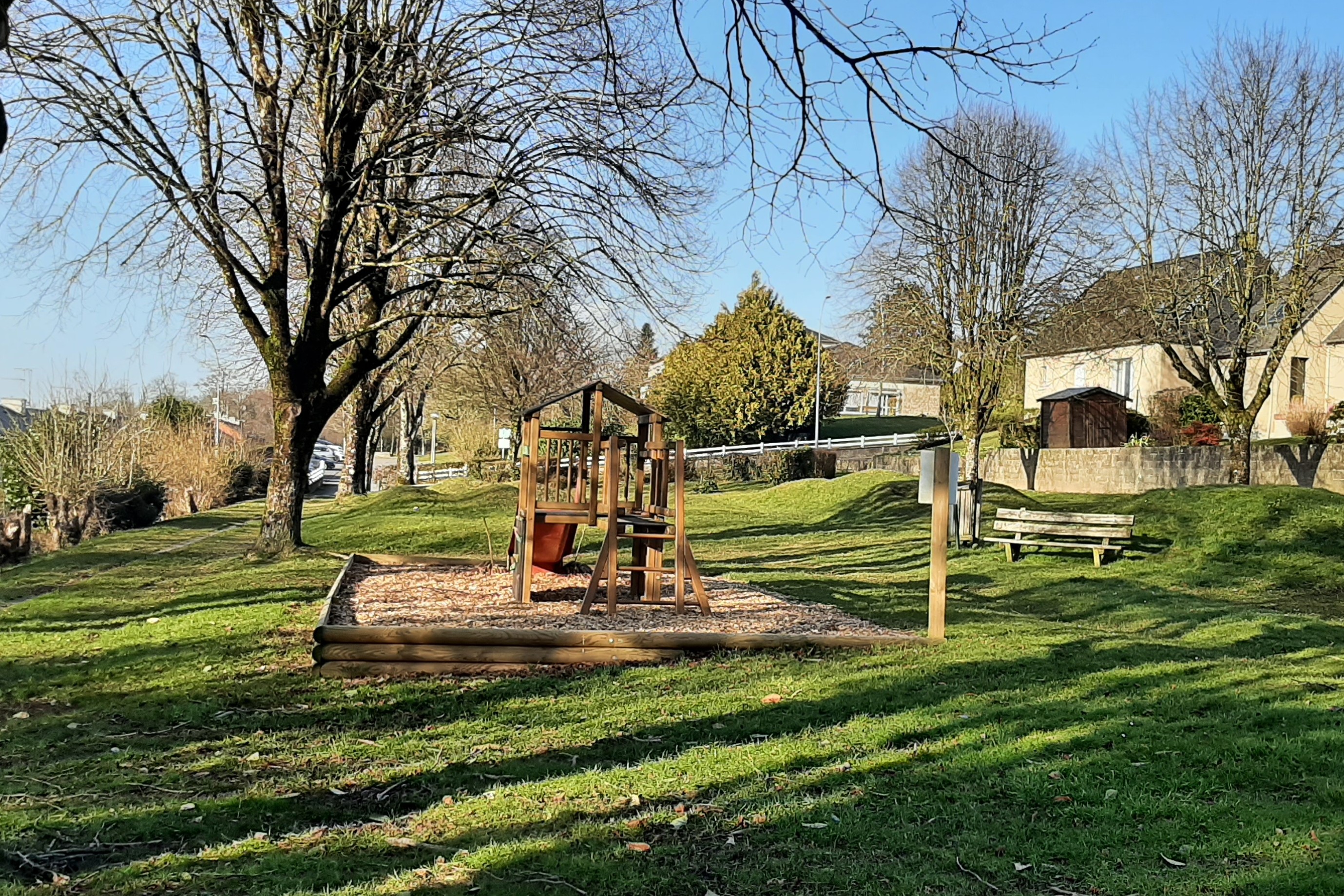 aire de Jeux square Michel Desfoux.jpg