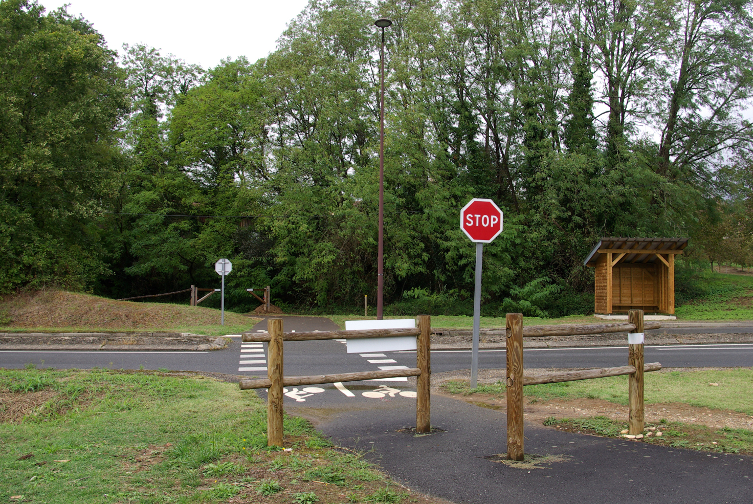Piste cycl Traversée D703.JPG