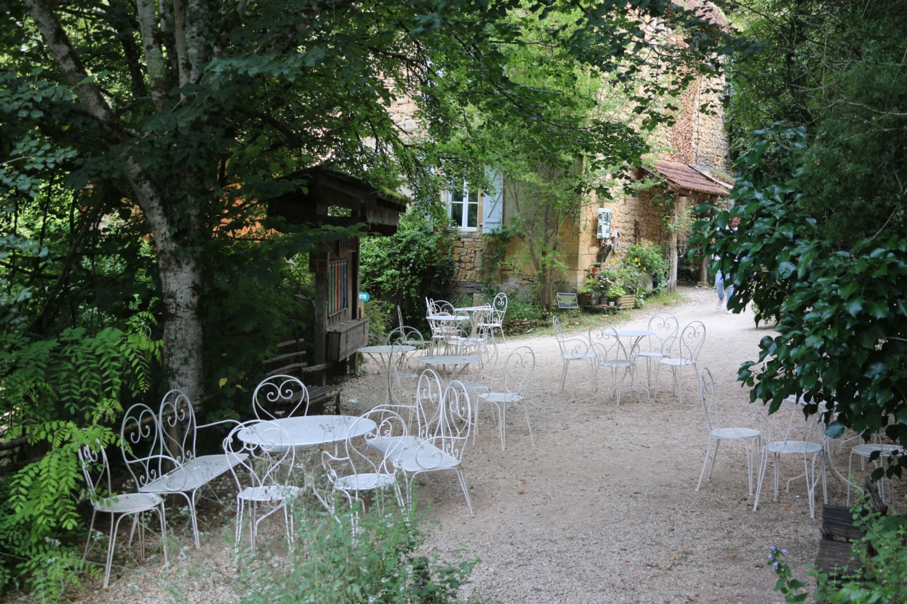 Réserve_Zoologique_de_Calviac_-_Terrasse__4_-2880w.JPG
